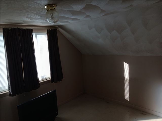 5 Barre Court, Warwick, RI 02886