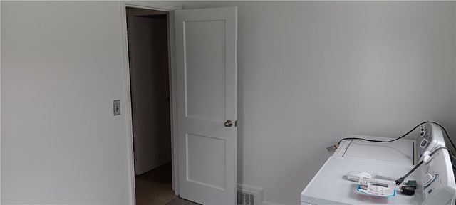 5 Barre Court, Warwick, RI 02886