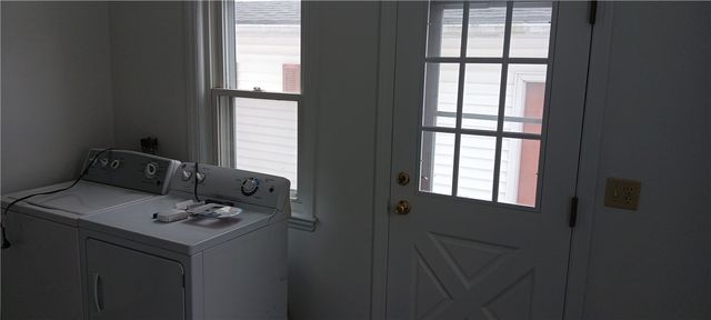 5 Barre Court, Warwick, RI 02886