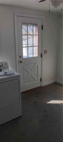 5 Barre Court, Warwick, RI 02886