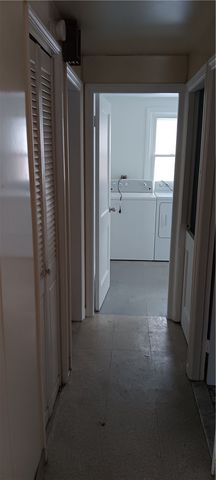 5 Barre Court, Warwick, RI 02886