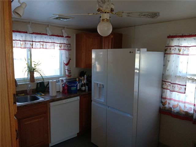 5 Barre Court, Warwick, RI 02886