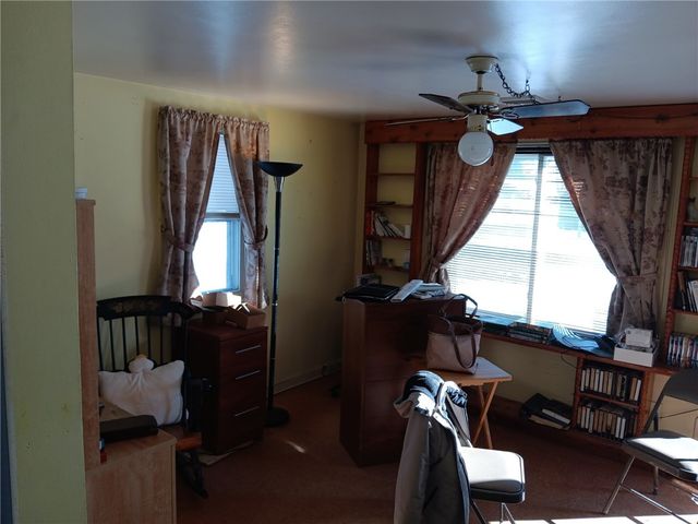 5 Barre Court, Warwick, RI 02886