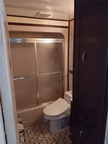 5 Barre Court, Warwick, RI 02886