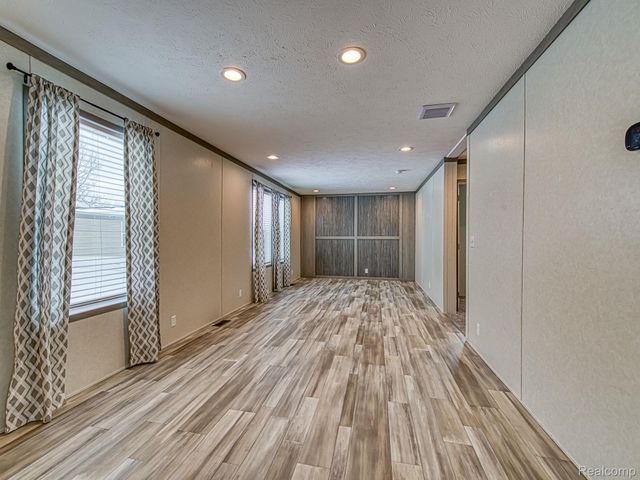 284 Dakota Court, Sumpter Township, MI 48111