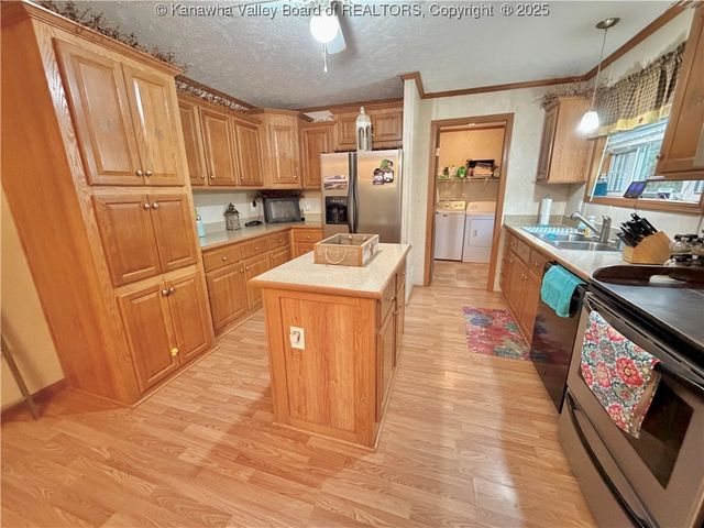 6153 Wood School Road, Gallipolis Ferry, WV 25515