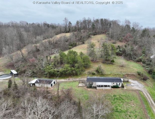 6153 Wood School Road, Gallipolis Ferry, WV 25515