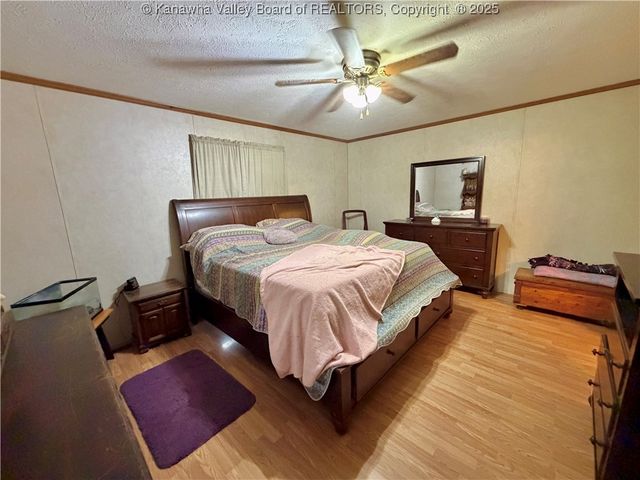 6153 Wood School Road, Gallipolis Ferry, WV 25515