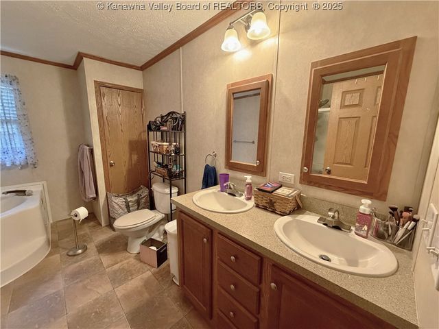 6153 Wood School Road, Gallipolis Ferry, WV 25515