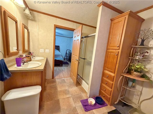 6153 Wood School Road, Gallipolis Ferry, WV 25515