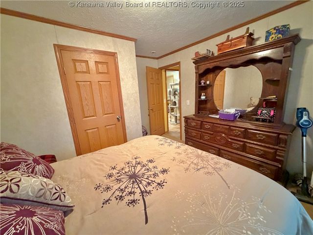 6153 Wood School Road, Gallipolis Ferry, WV 25515