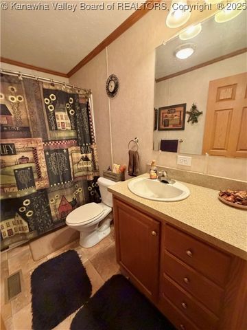 6153 Wood School Road, Gallipolis Ferry, WV 25515