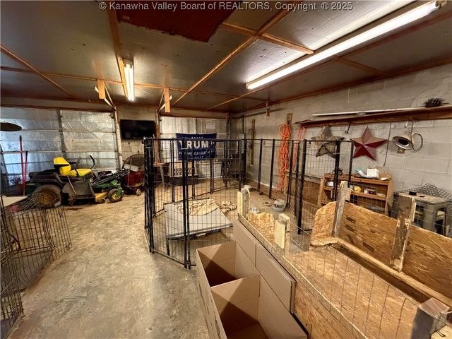 6153 Wood School Road, Gallipolis Ferry, WV 25515