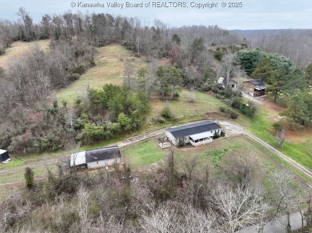 6153 Wood School Road, Gallipolis Ferry, WV 25515