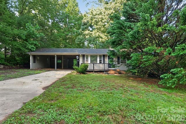 607 Texas Trail, Dallas, NC 28034