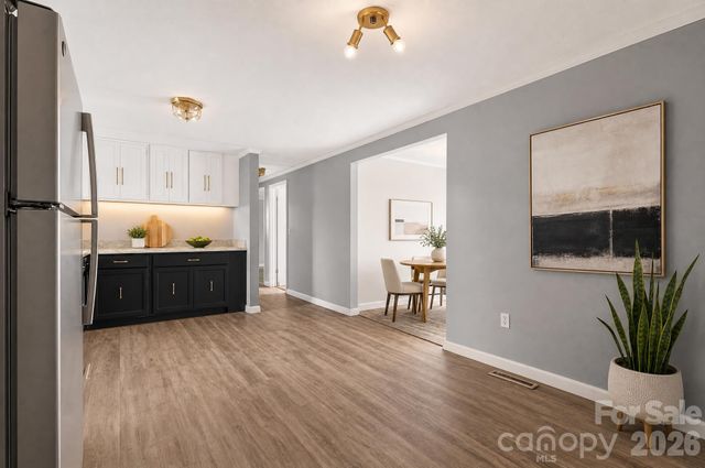 607 Texas Trail, Dallas, NC 28034