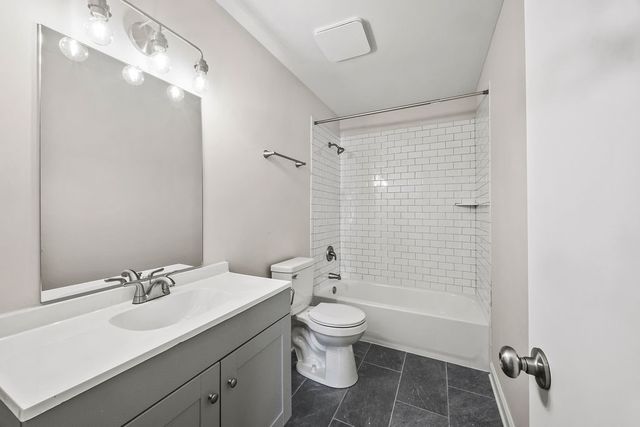 2016 N Gregg Avenue, Fayetteville, AR 72703