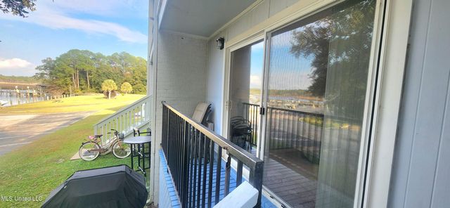 3230 Cumberland Road, 72, Ocean Springs, MS 39564