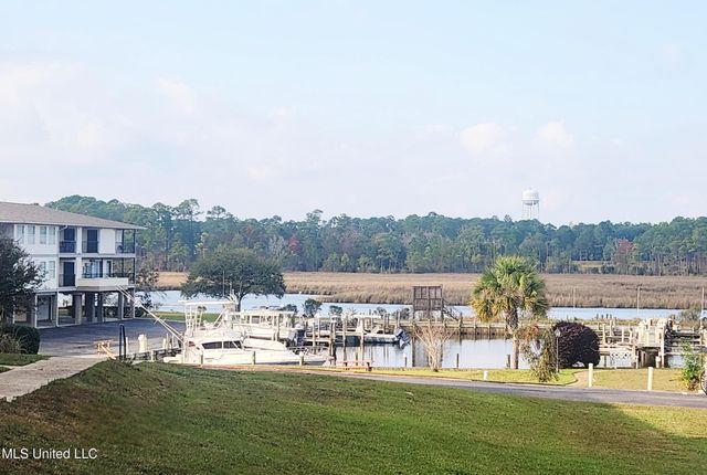 3230 Cumberland Road, 72, Ocean Springs, MS 39564