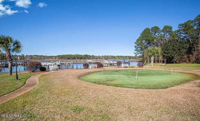 3230 Cumberland Road, 72, Ocean Springs, MS 39564