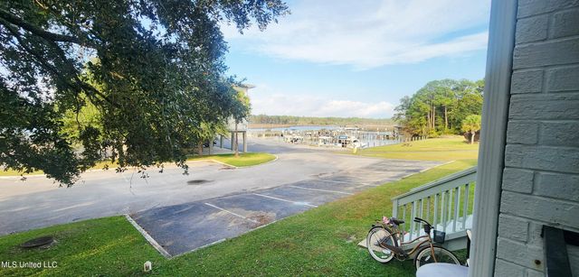 3230 Cumberland Road, 72, Ocean Springs, MS 39564