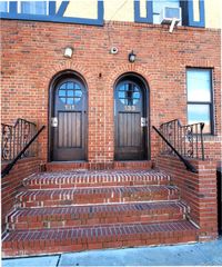 133 Lincoln Avenue C, Mineola, NY 11501