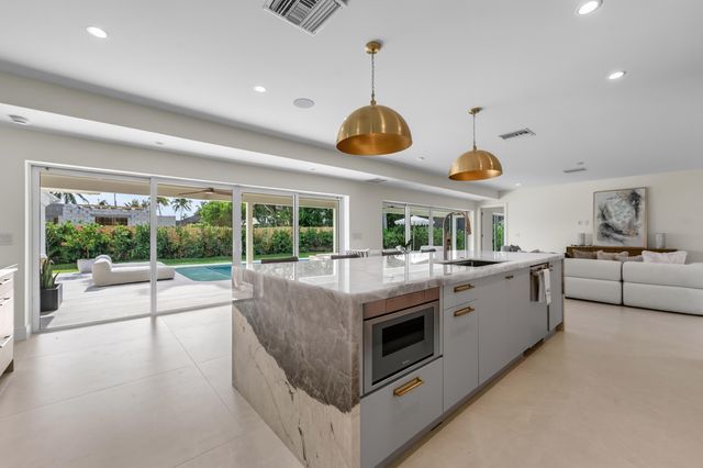 229 GOLFVIEW Drive, Tequesta, FL 33469