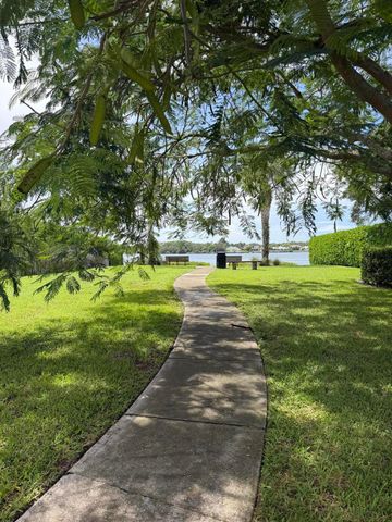 229 GOLFVIEW Drive, Tequesta, FL 33469