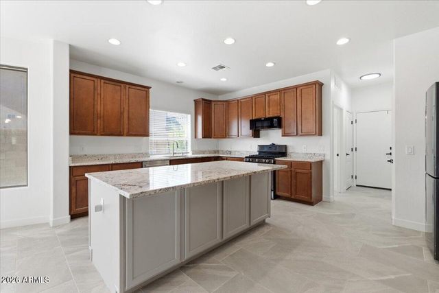 17881 W LARKSPUR Drive, Surprise, AZ 85388