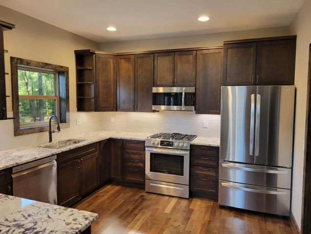 331 Vineyard Creek Way, Murphy, NC 28906