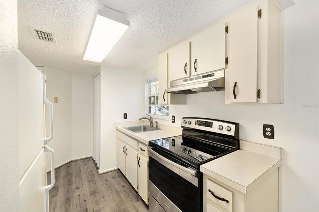 7930 MIDWAY DRIVE TERRACE R201, Ocala, FL 34472