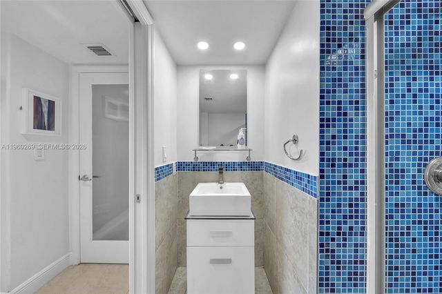 90 Alton Rd 2604, Miami Beach, FL 33139