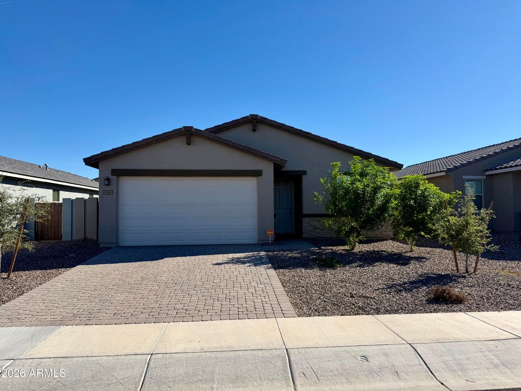 4265 W Janie Street, San Tan Valley, AZ 85144