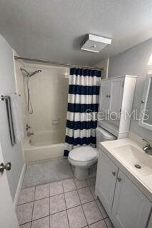 Image 11 of property listing at 14227 SHADOW MOSS LANE 101, Tampa, FL 33613