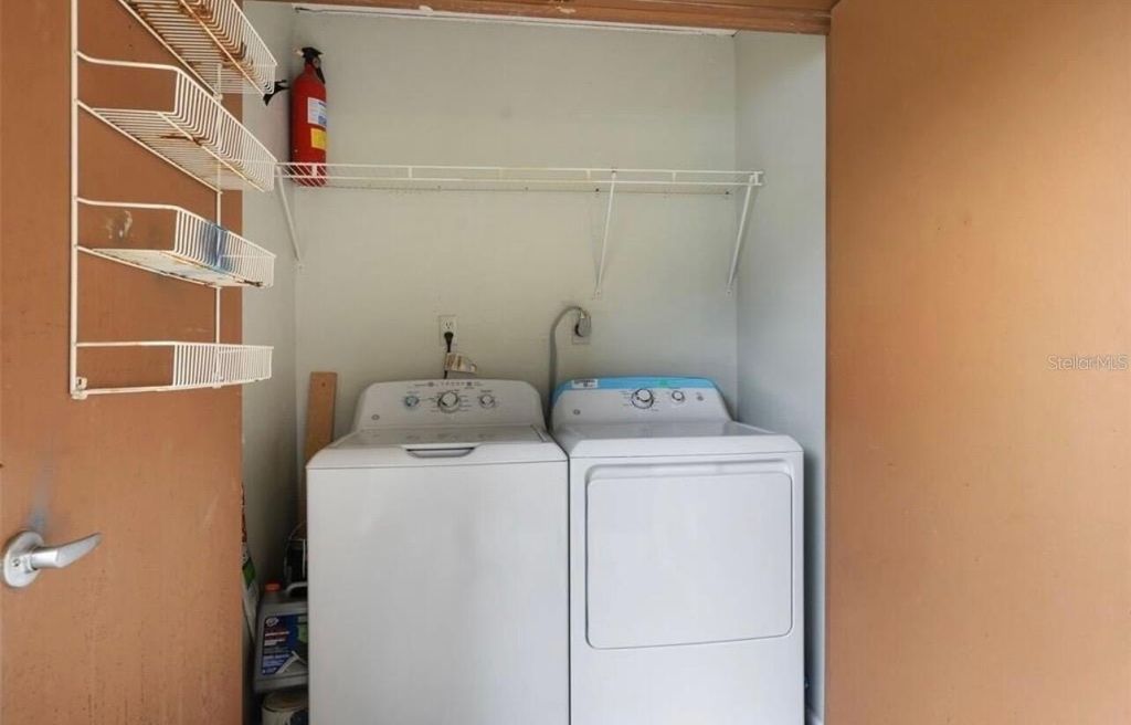 Image 12 of property listing at 14227 SHADOW MOSS LANE 101, Tampa, FL 33613