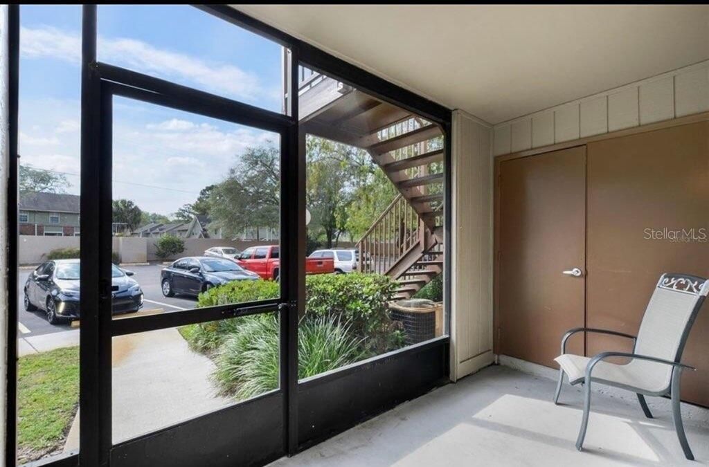 Image 3 of property listing at 14227 SHADOW MOSS LANE 101, Tampa, FL 33613