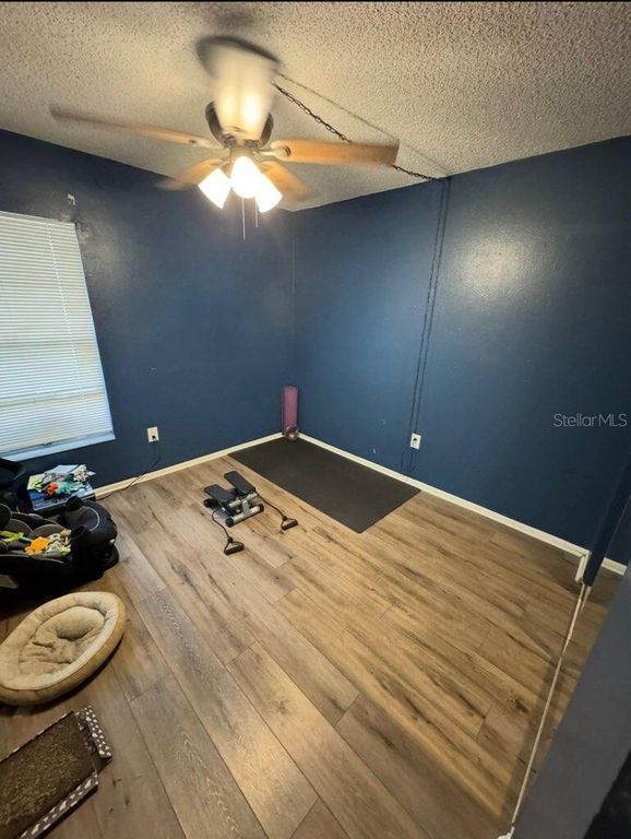 Image 9 of property listing at 14227 SHADOW MOSS LANE 101, Tampa, FL 33613