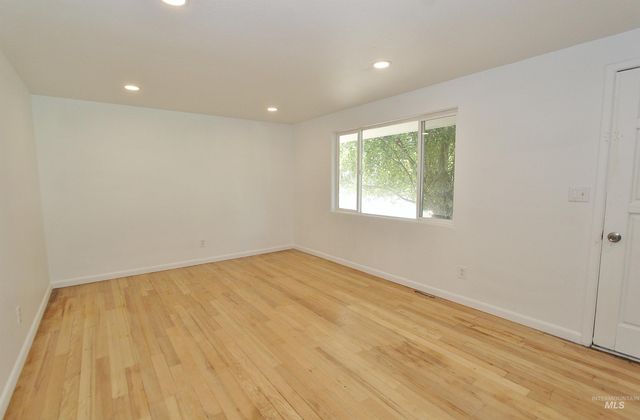 4026 N Christine St, Boise, ID 83704