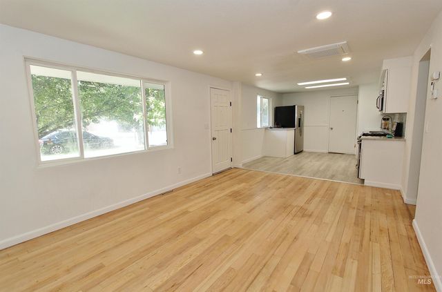 4026 N Christine St, Boise, ID 83704