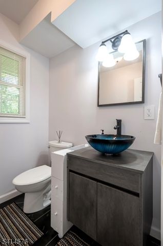 5 Beaver Brook Dr, Vernon Twp., NJ 07461