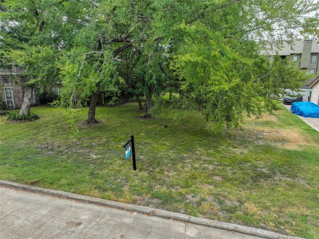 5307 Oak Cove Drive, Houston, TX 77091