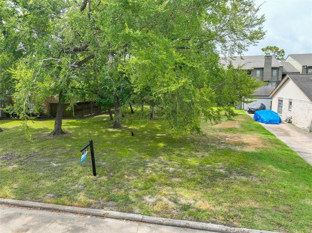 5307 Oak Cove Drive, Houston, TX 77091
