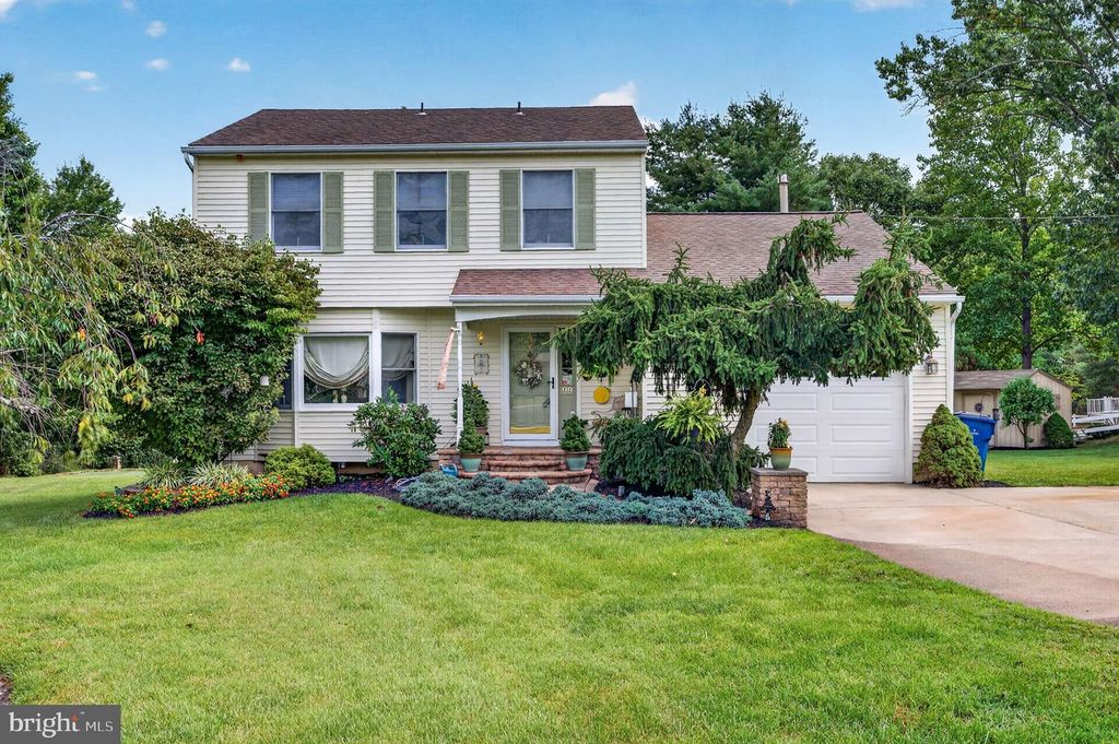 99 CORNELL DR, VOORHEES, NJ 08043 — exterior