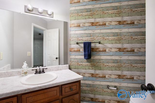 224 Shadowbrook Lane NE, Huntsville, AL 35811