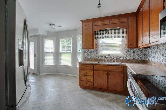 224 Shadowbrook Lane NE, Huntsville, AL 35811