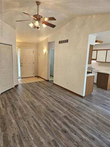 35571 Pheasant Lane, Westland, MI 48185
