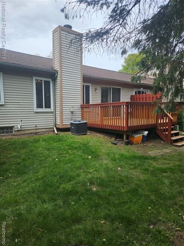 35571 Pheasant Lane, Westland, MI 48185
