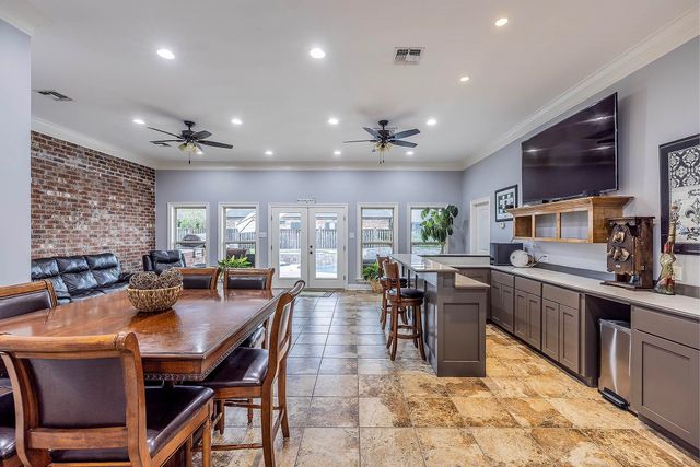 360 Sugar Highland Boulevard, Houma, LA 70360