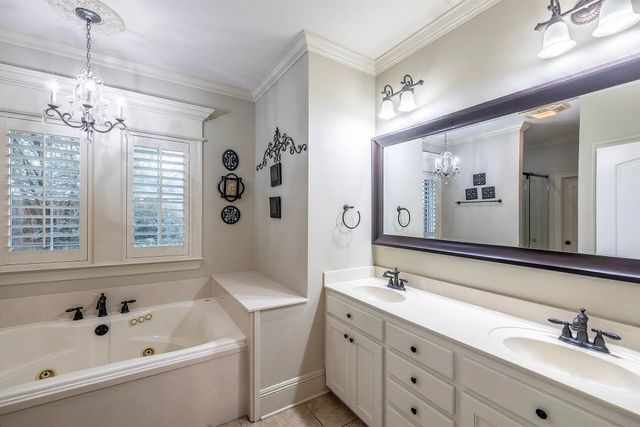 360 Sugar Highland Boulevard, Houma, LA 70360
