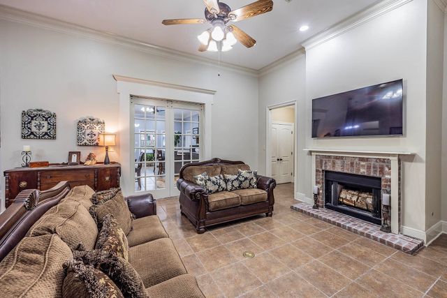 360 Sugar Highland Boulevard, Houma, LA 70360